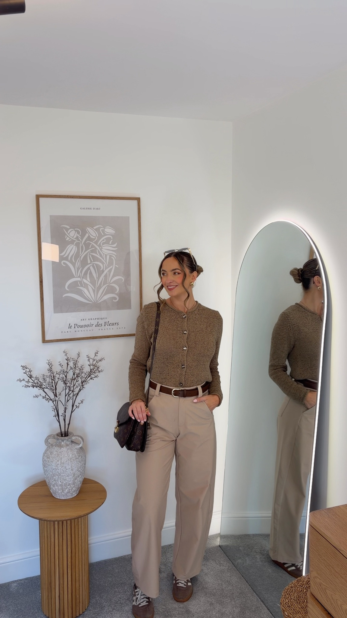 A spring ZARA outfit 🤎🫶🏼

Spring outfit, summer outfits, work outfits, barrel trousers 

#LTKspring #LTKworkwear #LTKsummer