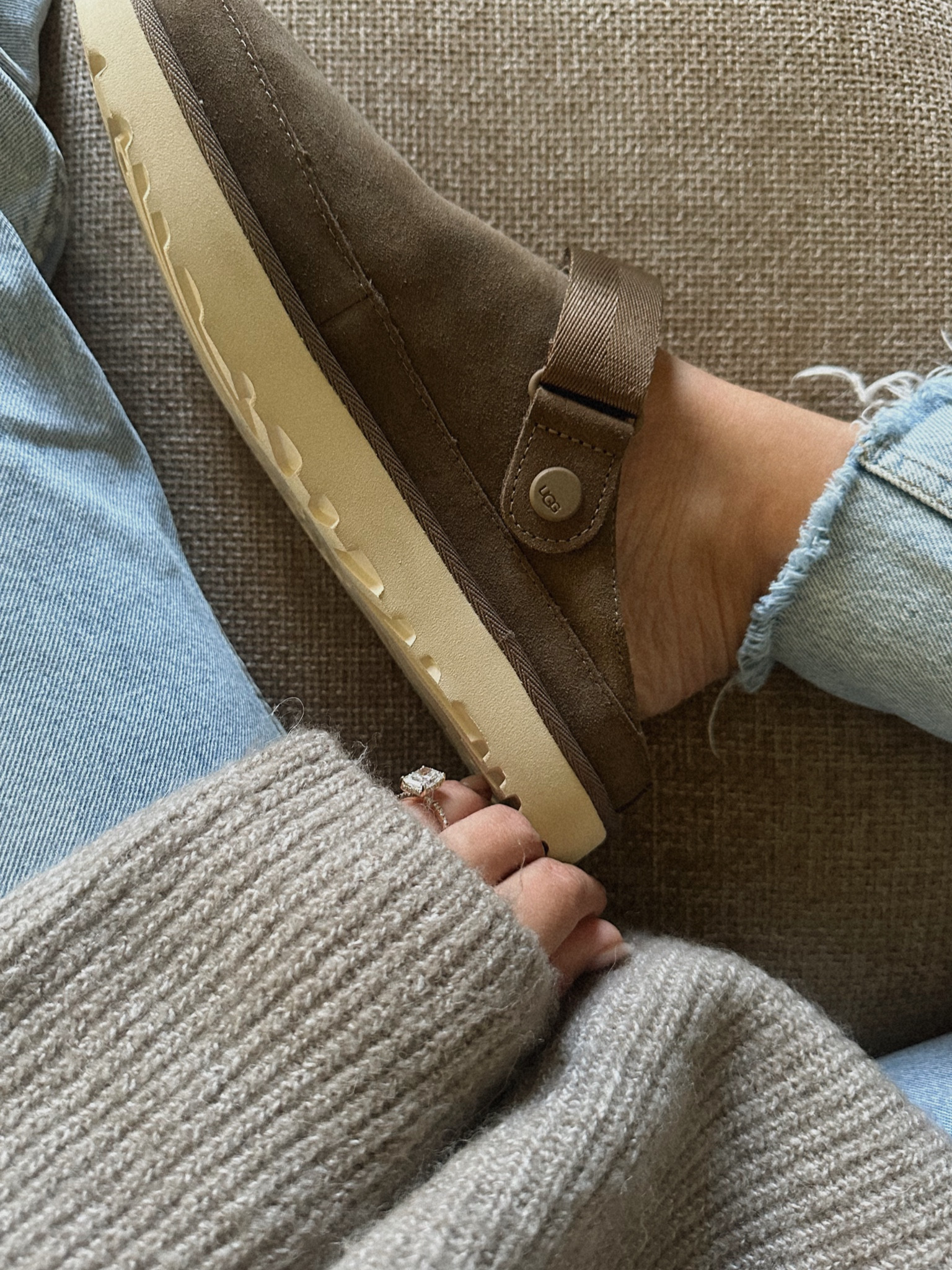 Ugg Goldenstar Clog - color Hickory 🤎 the perfect fall shoe! I sized up 1 full size!

I linked a few different sites to order because some sizes are sold out!

#fall #fallshoes #ugg #ugggoldenstar

#LTKStyleTip #LTKSeasonal #LTKShoeCrush