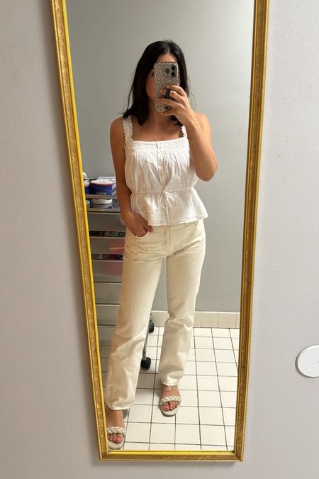 #ootd I went down two sizes in these jeans. It just depends what style you prefer, they look great baggier (true to size), but if you want them more fitted, I’d size down.

#LTKFindsUnder50