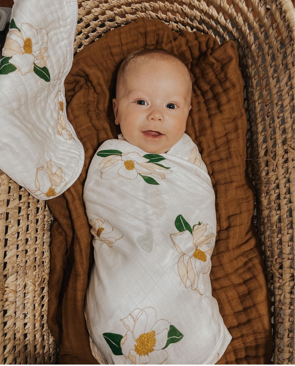 Basket baby 🩵

Moses basket
Muslin swaddle
Magnolias 
Burp cloth
Organic
Cotton


#LTKbaby #LTKbump #LTKunder50