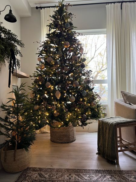 Shop this look! 
Christmas tree, neutral, metallic

#LTKSeasonal #LTKHoliday