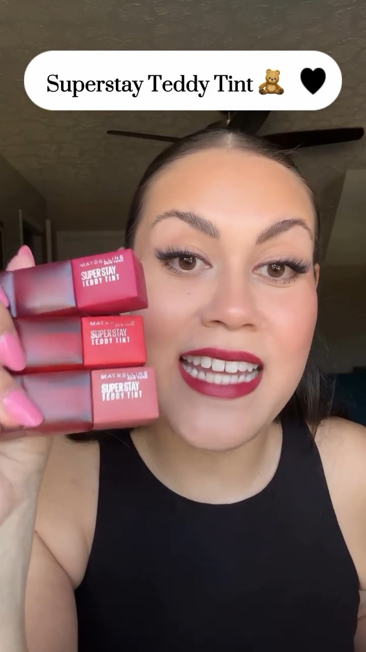 These beautiful @maybelline super stay teddy tints have the softest formula that glides on effortlessly, leaving a subtle, natural tint behind. 

Perfect for those “no-makeup makeup” days or when you just want a hint of color with all the hydration.

💋 Comfortable.
💋 Buildable.
💋 Never sticky.

#TeddyTints #YourLipsButBetter #MaybellineLove #maybellinepartner #makeup #makeupideas #makeupoftheday #makeuplover #makeuplooks #makeuptutorials #makeupforbeginners