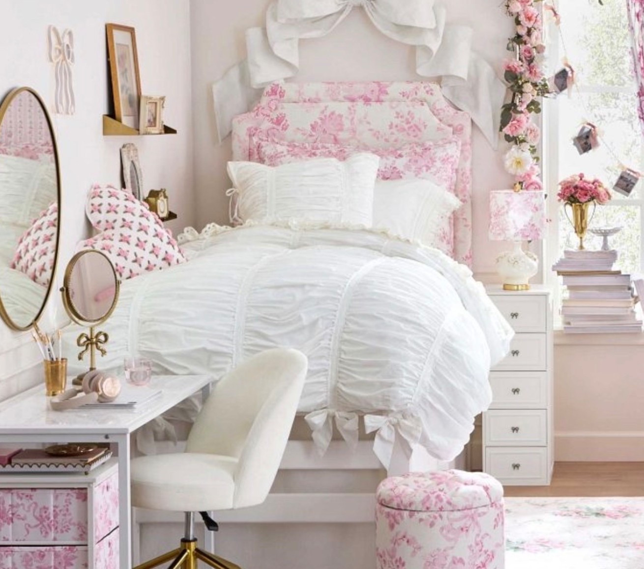 PB Teen Memorial Day sale 🎀 

Pottery barn, teen, interior design, pink, bows, coquette, lace, loveshackfancy

#LTKHome