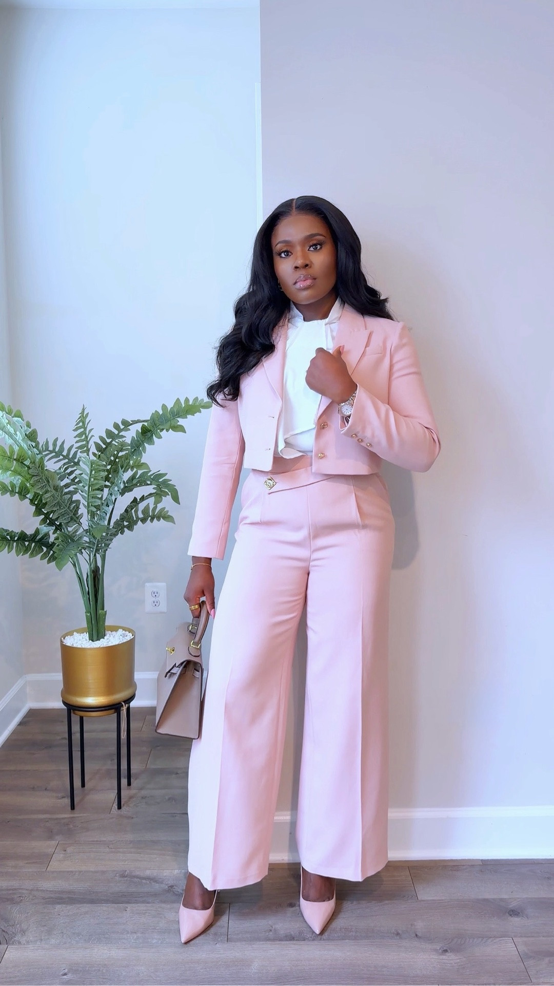 Workwear Mondays just got officially added to the schedule. 💼

Ep. 1: Soft Power Dressing

This blush pink suit is an old piece in my wardrobe, so I don’t have a link, but I’ll share similar options for anyone interested.

#LTKWorkwear