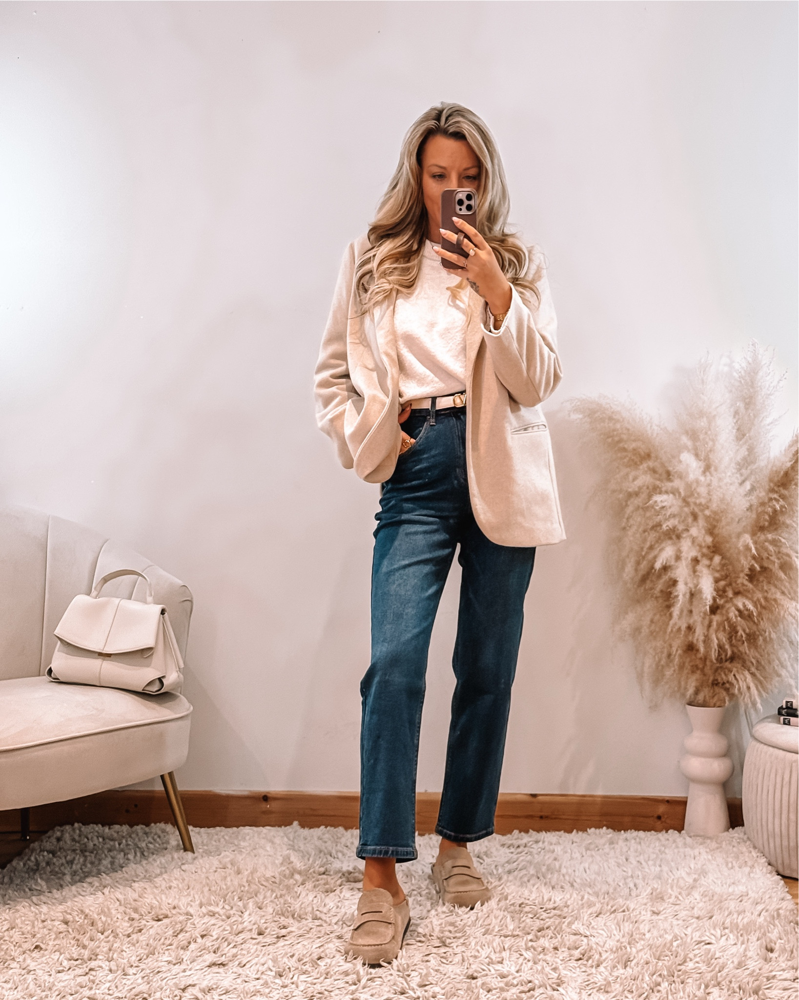 Everyone talks about @lovall leggings and cosy loungewear but has anyone ever told you about their most comfortable denim collection? 

I’m wearing the high waist straight leg in dark denim and they are just perfect, so comfortable, so stretchy and such a gorgeous fit, perfect length to wear with flats too. 

I’m also wearing the extreme fleece lined leggings which are an absolute necessity for winter! 

Their Black Friday sale is giving up to 50% off so make sure you grab yourself some bargains and get stocked up for those winter months. 

#LTKwinter #LTKCyberWeek #LTKuk