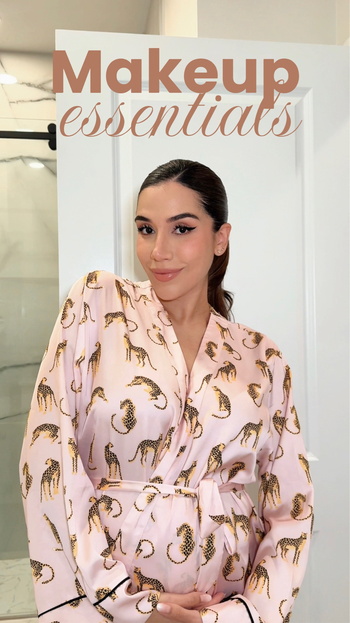 Maquillaje sencillo 🎀✨ pero que te va a dar glowww que necesitas 🤌🏻🤤🤩
Todos los productos que necesitas aquí👇🏻
Makeup Lovers🤌🏻

#LTKGiftGuide #LTKStyleTip