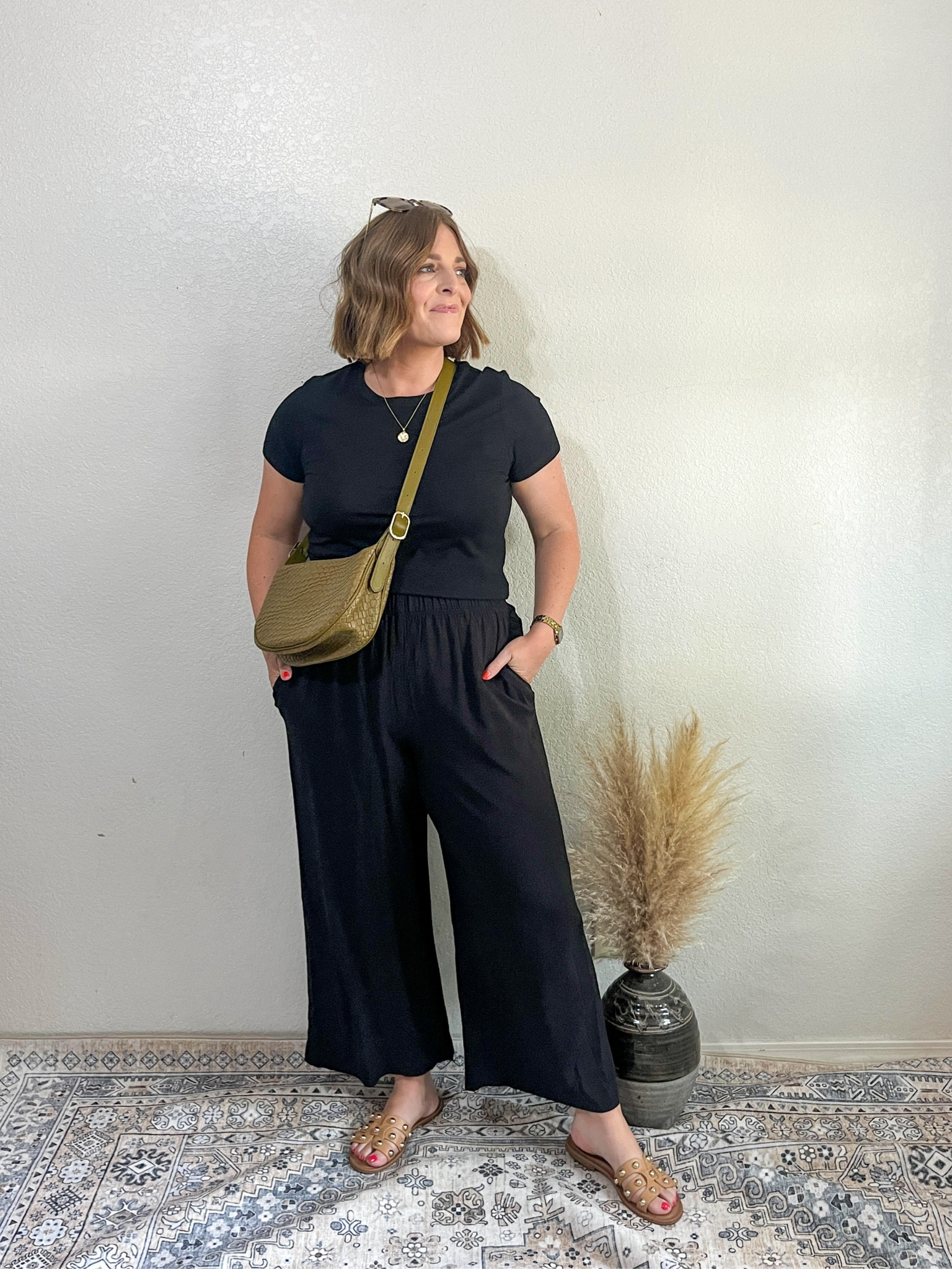 Summer outfit inspo

Pants M (size down) I’m 5’4
tee XL (size up one)


#LTKStyleTip #LTKMidsize #LTKFindsUnder50