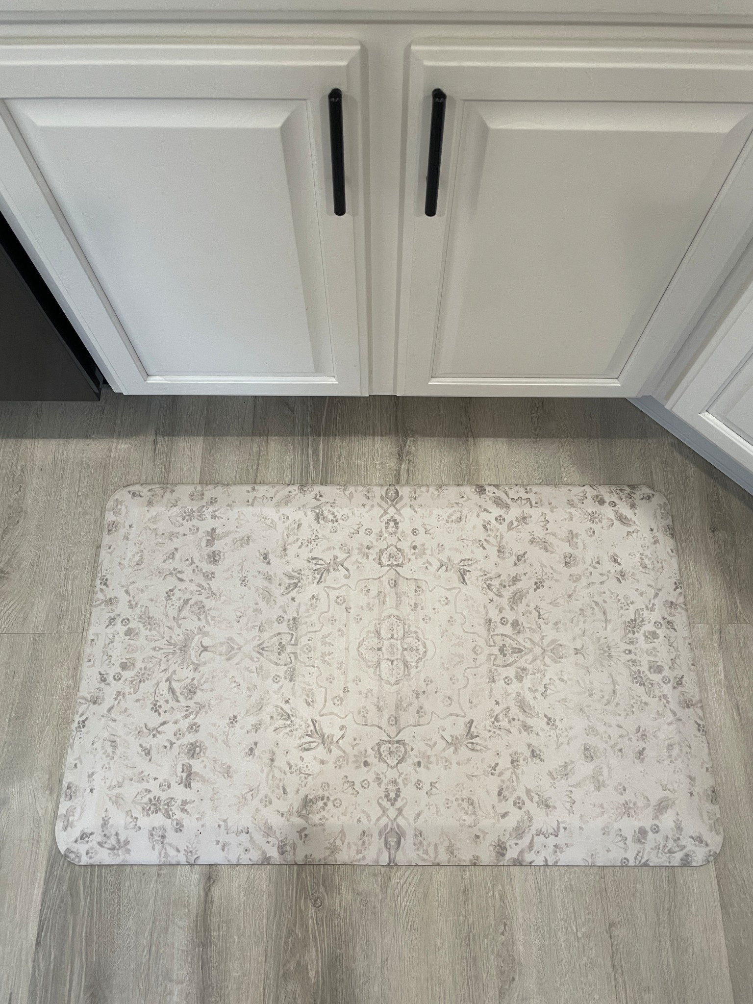 25% off house of noa kitchen mat! 🙌🏼 Ergonomic bounce back foam is so nice to stand on while doing dishes. Don’t know how we lived without our mat before! Obsessed 


#LTKCyberWeek #LTKFindsUnder100 #LTKHome