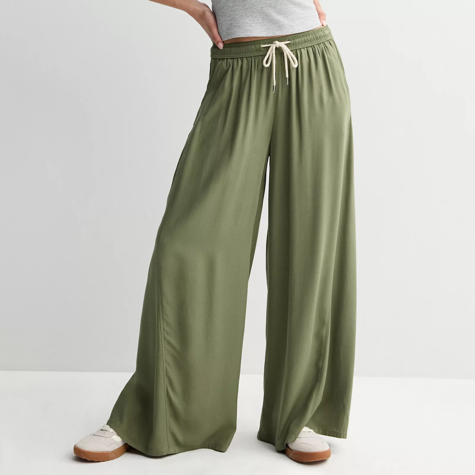 Juniors' SO® High-Rise Baggy Wide Leg Pants | Kohl's