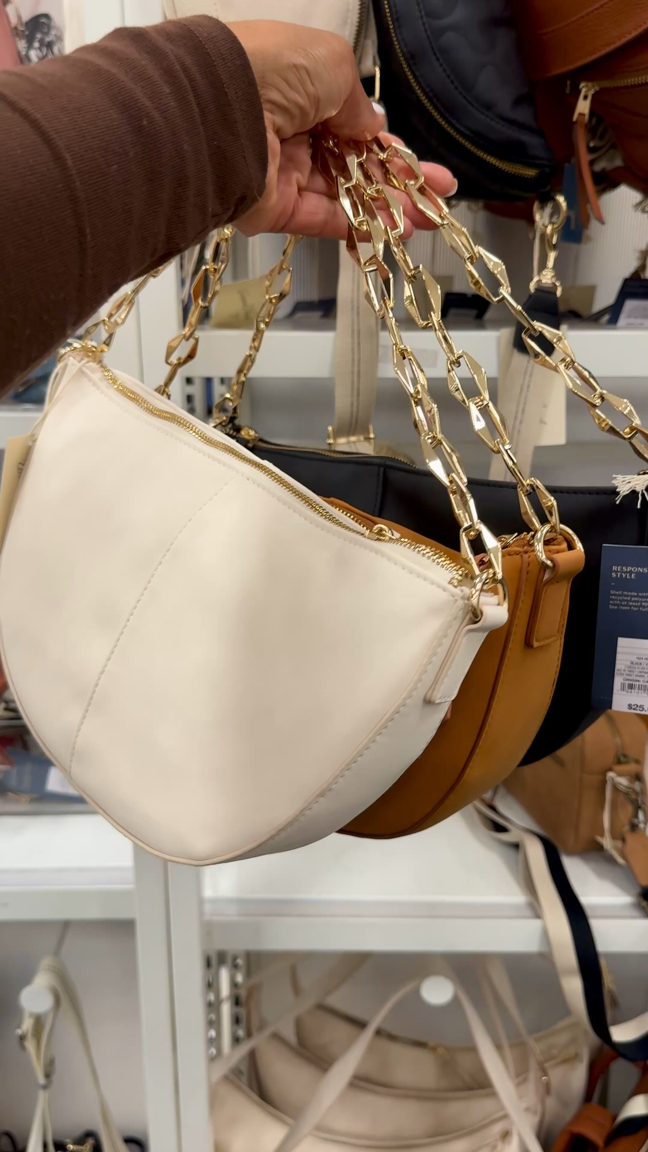 Target #fallfashion finds!


#fallfashion #targetfinds # targethaul #bagobsession # bagaddiction #fashion #fashionbags