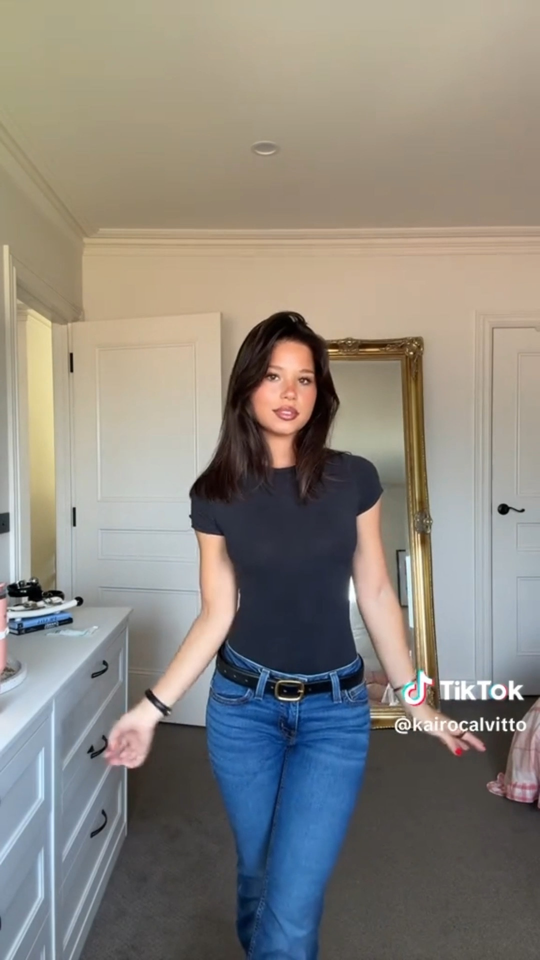 Low rise jeans 😮‍💨 love how causal and clean this fit is !! Super easy to style 

#LTKaustralia #LTKFashionMonth