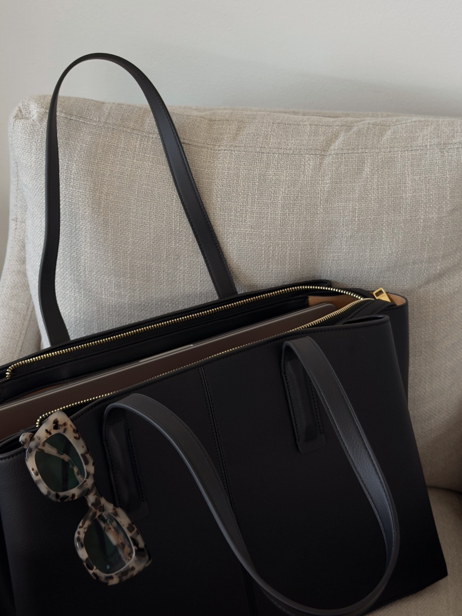 Perfect Work Tote by @Freja New York 🖤

#LTKootd #LTKdayinmylife #LTKWorkwear