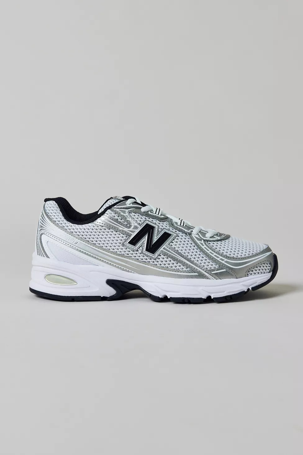 New Balance 740 Sneaker | Urban Outfitters (US and RoW)