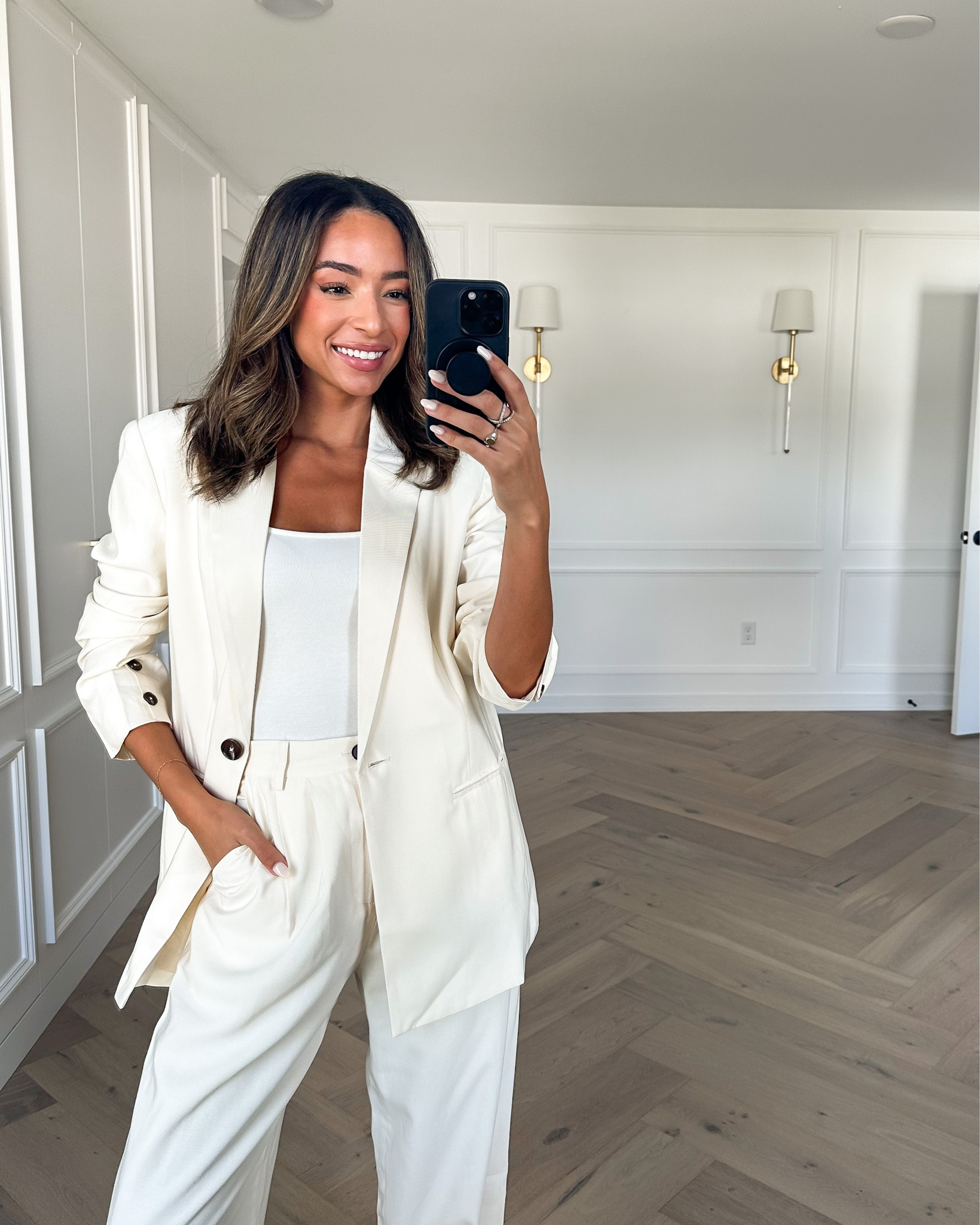 Nena Evans X Petal & Pup is live! Wearing the off white Natalie bodysuit in size XS (tts, soft & stretchy), size 2 in cream Noelle blazer (very oversized fit, size down) and a 4 in cream Noelle pant (could have also done a 2, but prefer a slightly more relaxed fit at the waist).





Nena Evans X Petal & Pup
Workwear outfit
Smart casual workwear
Fall transition outfit
Work to evening outfit 
Dinner outfit 
Blazer outfit 


#LTKworkwear #LTKunder100 #LTKstyletip