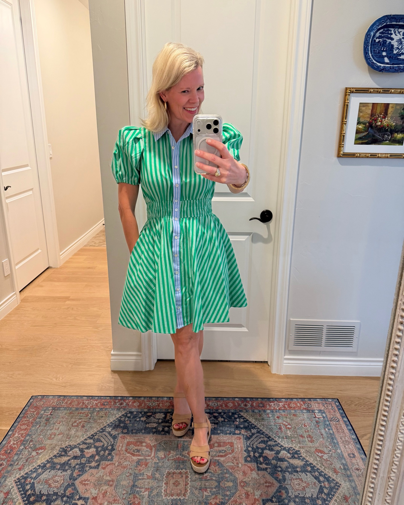 Darling summer dress from @Avara that is still in stock! I am wearing my regular size small. ￼