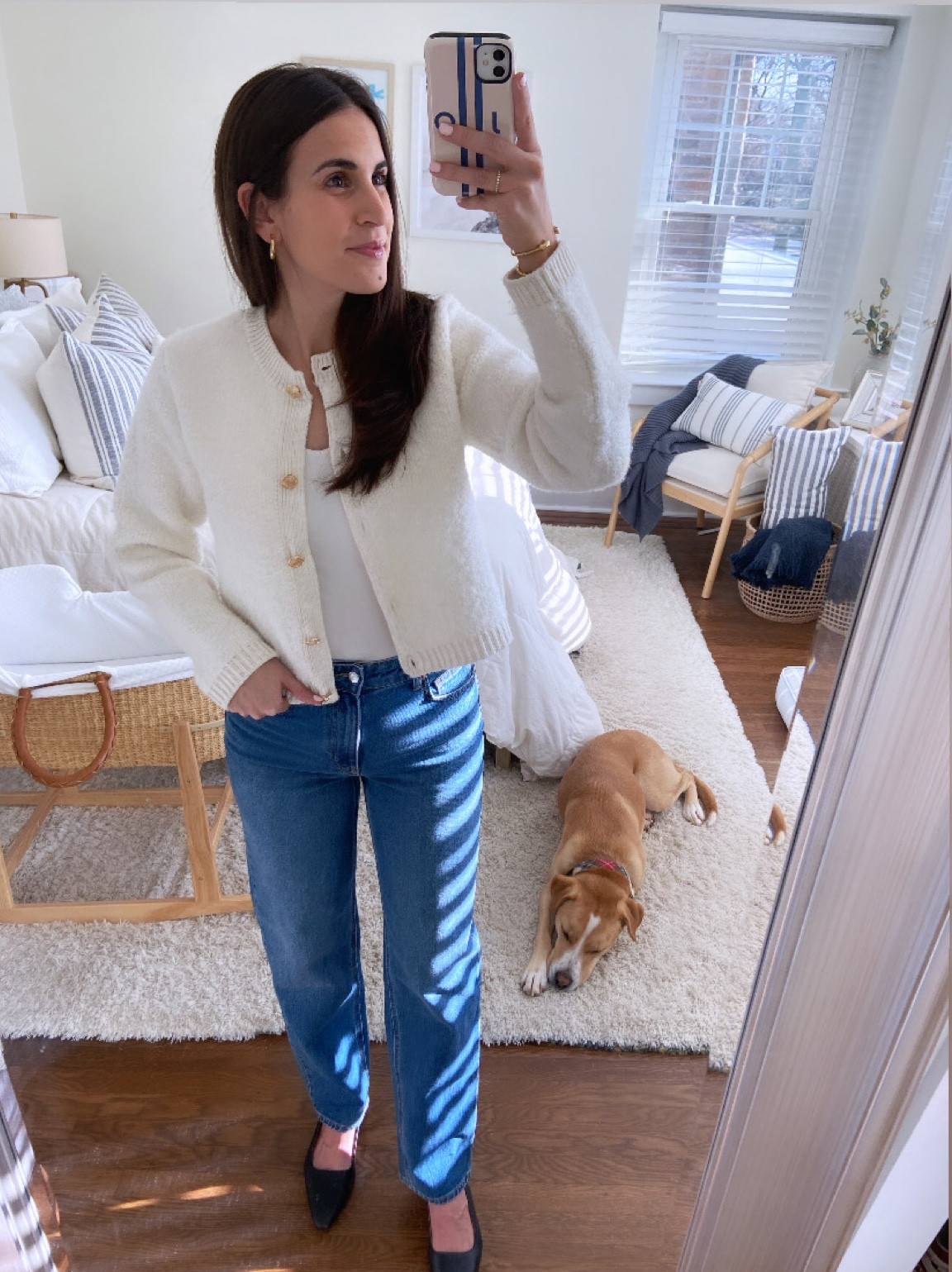 Winter 2024 style fashion, mom style, cardigan, jeans, classic style 

#LTKfindsunder50 #LTKSeasonal