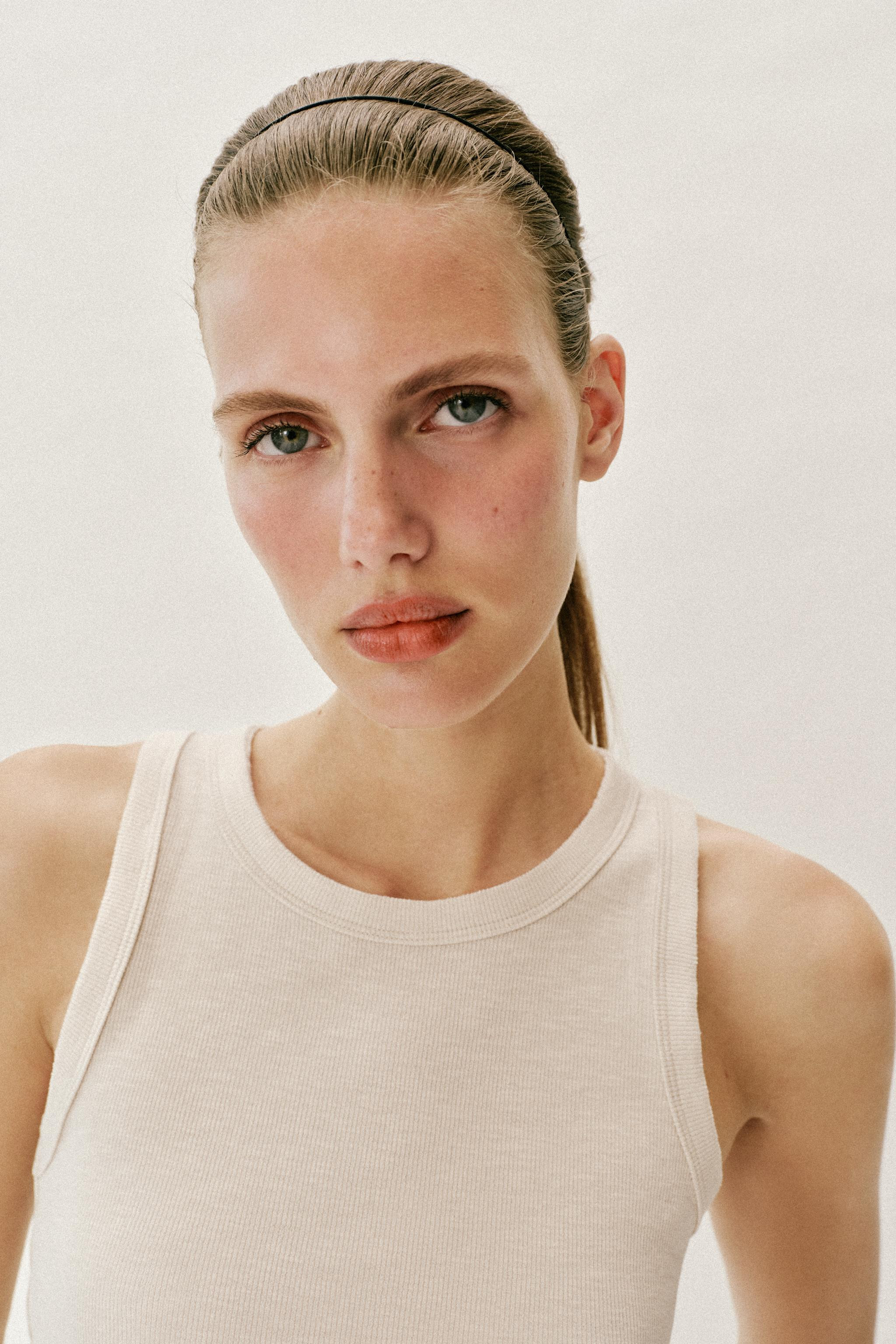RIBBED SLEEVELESS TOP | Zara UK