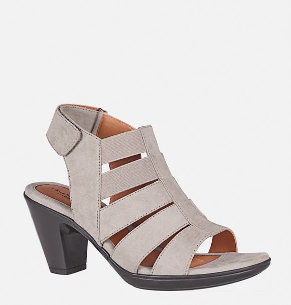 Plus size fashion clothing including tops, pants, dresses, coats, suits, boots and more| Avenue | Avenue