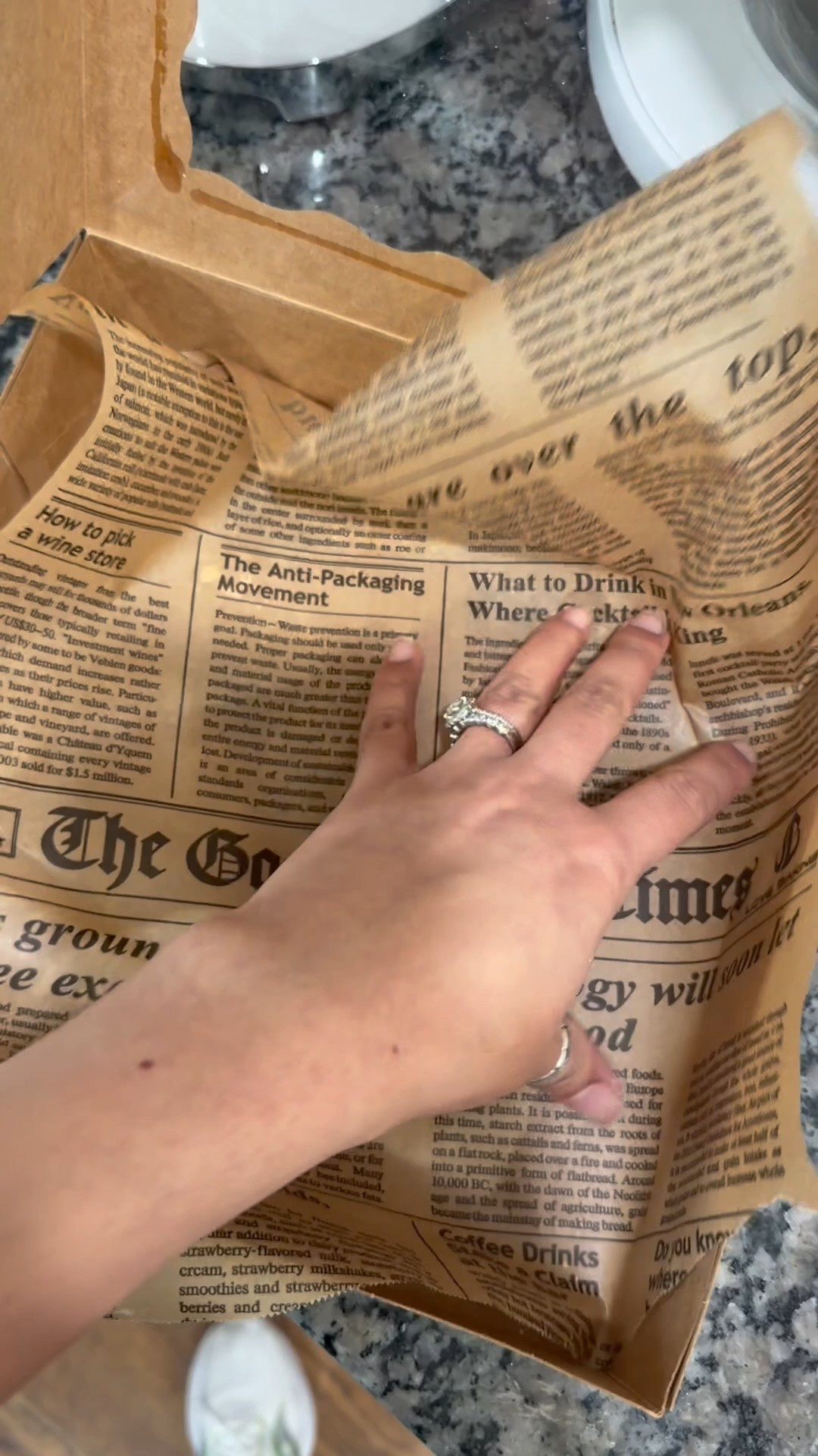 Made with lots of love ❤️🎅 these boxes can be filled with your favorite pastries (cookies,) I made empanadas de higo and buñuelos de viento. My friends loved them! If you’ll like recipe DM me on Instagram 🤍

#LTKGiftGuide #LTKHome #LTKHoliday