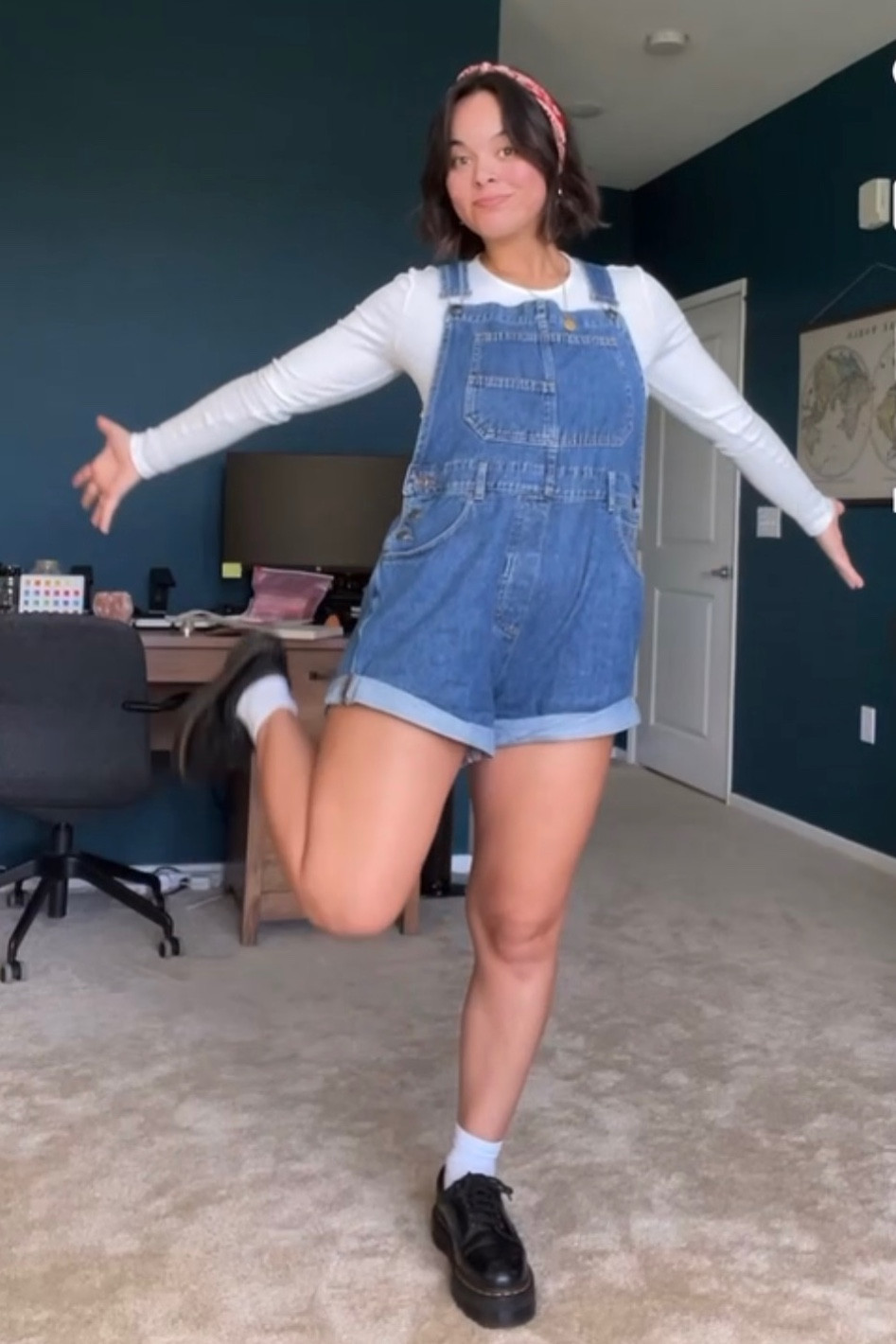 shirt from h&m, overalls from free people!!

#LTKFind #LTKshoecrush #LTKSale