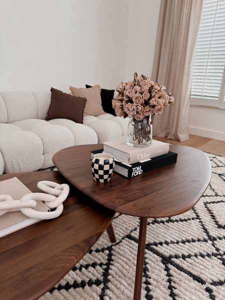 This cute little checkered candle I found on Amazon ☁️🥰 

Amazon find • living room • area rug


#LTKhome