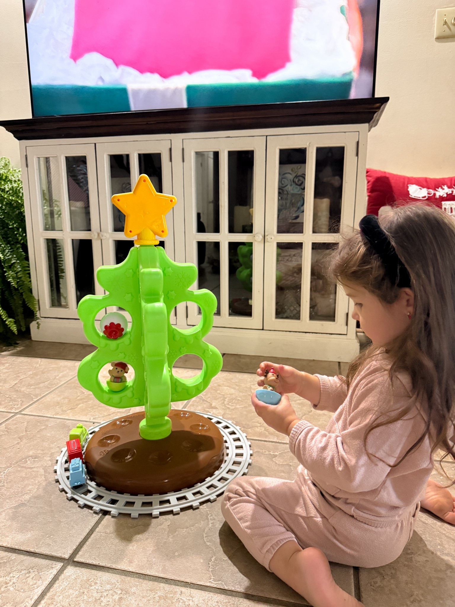 one of the best purchases we’ve ever made for our toddler! Great for keeping them out of your Christmas tree 🎄🫣 

Kids gift ideas, Christmas gift ideas, kids Christmas, little tykes, Amazon finds 

#LTKKids #LTKHoliday #LTKGiftGuide