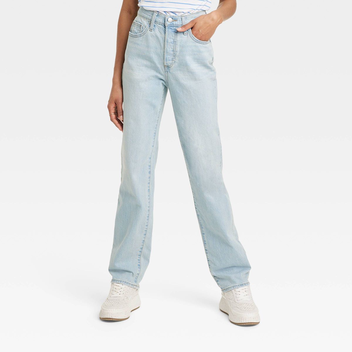 Women's High-Rise 90's Straight Jeans - Universal Thread™ Vintage Light Wash 8 | Target