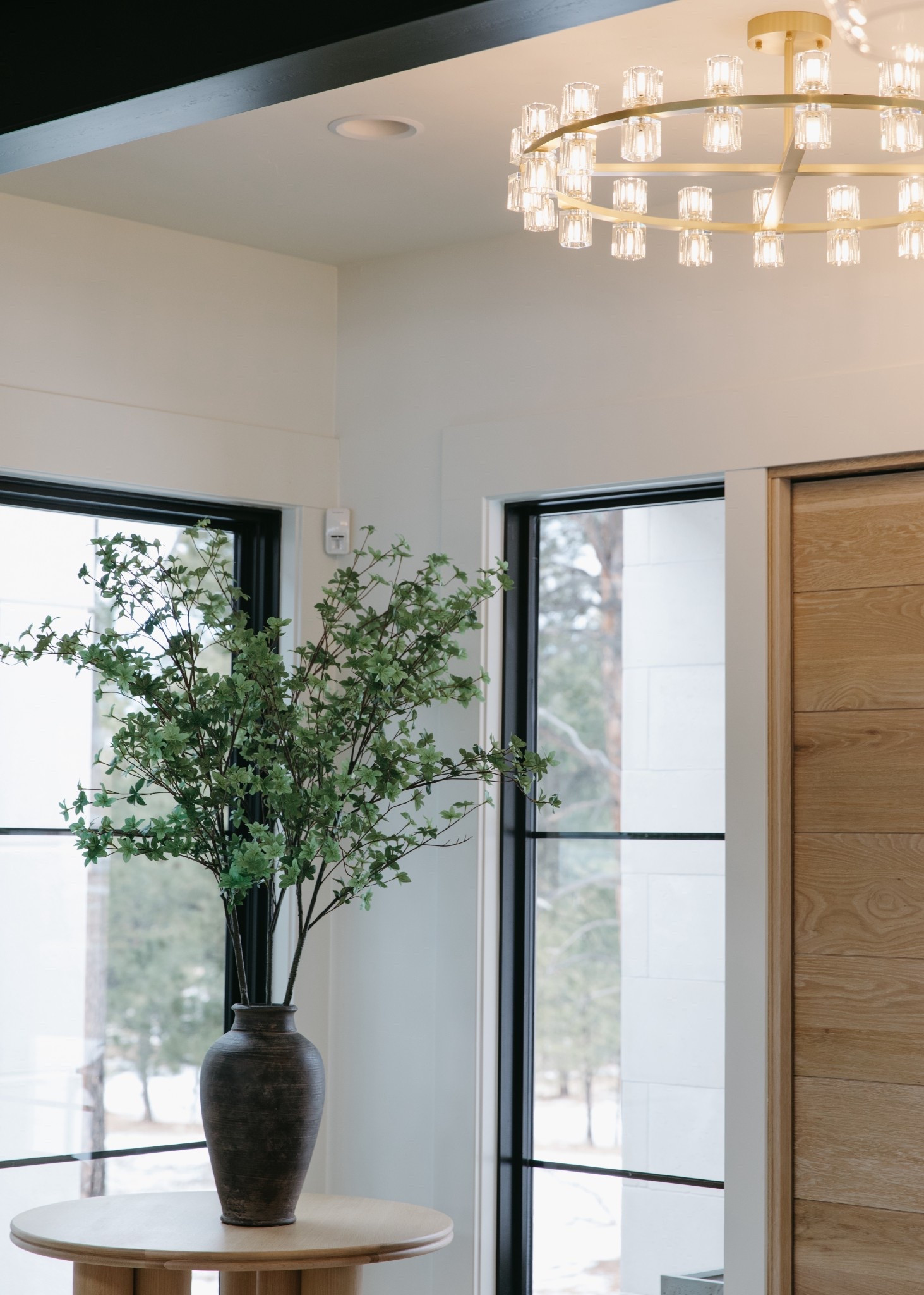 Entry way moment. This table is no longer available but I’ve also styled our wood pedestals in this space for a similar look.

#LTKHome #LTKdayinmylife
