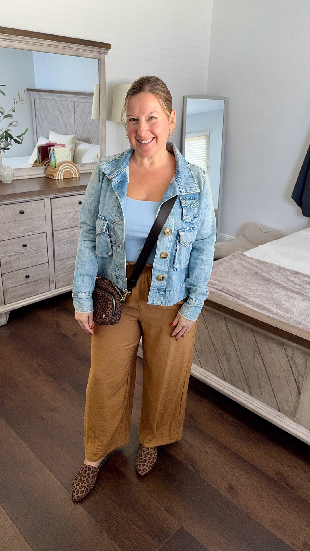 Day 5 of 25: Styling My Closet for Fall 🍂
Mixing classic pieces that never fail — a denim jacket, wide-leg pants, and a hint of leopard for that fall flair 🐆

#LTKSeasonal #LTKStyleTip #LTKPetite