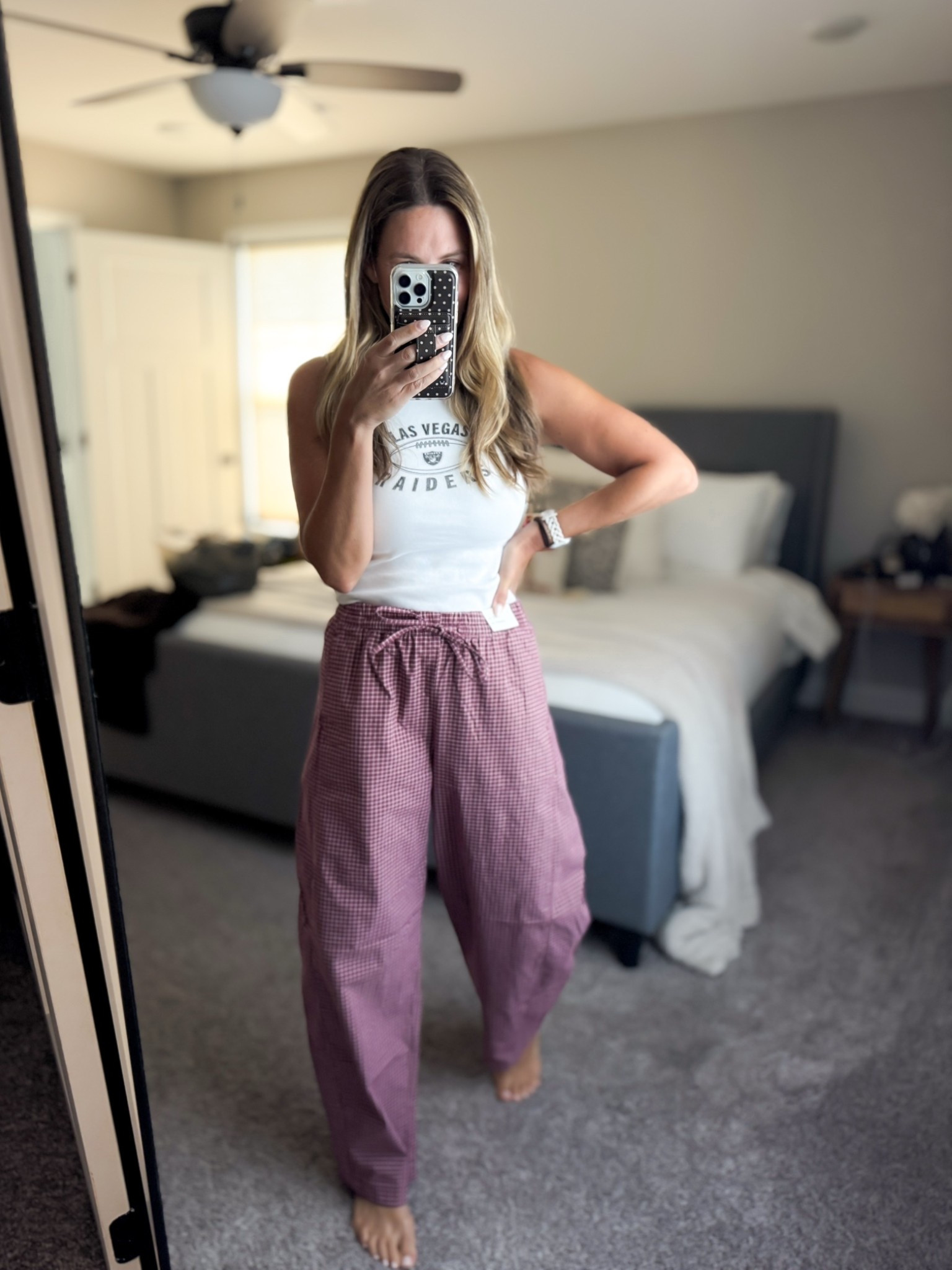 IMO these pants are a fall must! So comfy and so cute! I’m wearing a small and I’d say they run on the big side. I’m sticking with the size as they are pretty comfy. NFL gear. The top is a little snug on me, if between I’d size up. Wearing a small in both. @abercrombie

#LTKootd #LTKSeasonal #LTKOver40