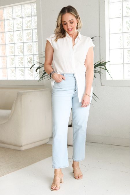 Amazon fashion wardrobe basics I love! White button down with Levi’s jeans and heels 