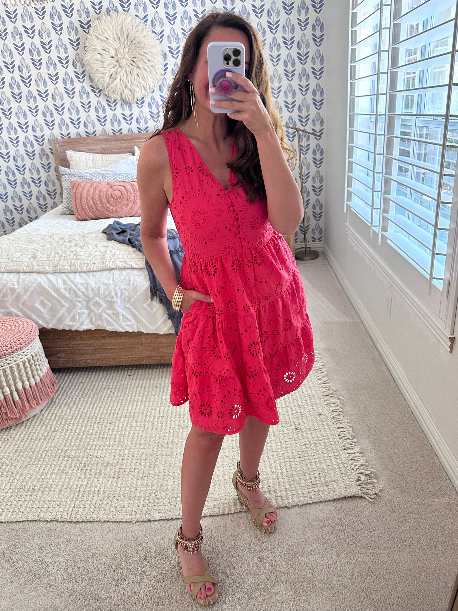Wearing a small in this coral eyelet spring dress that comes in sizes XS-XXXL. Fully lined snd under $25
 


#LTKstyletip #LTKfindsunder50 #LTKSeasonal