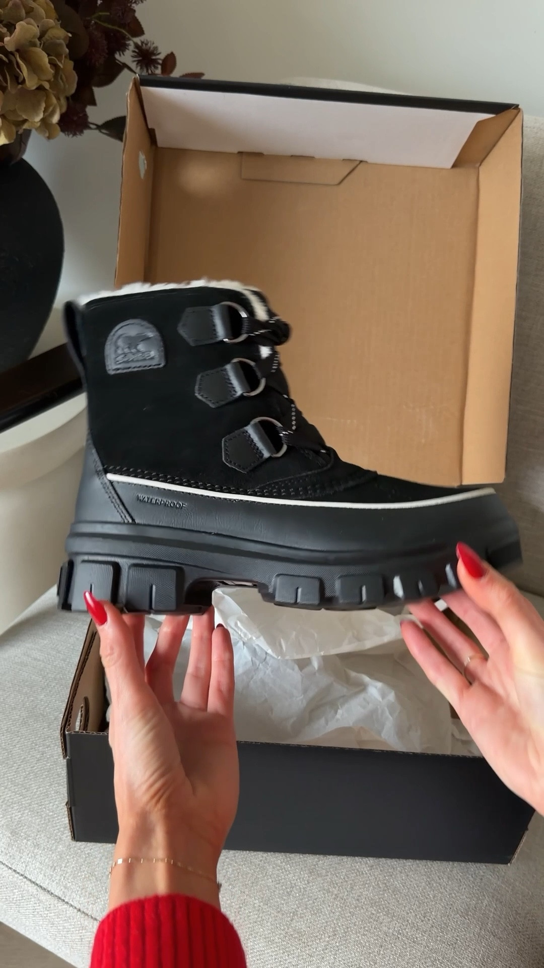 Winter snow boot unboxing ❄️❄️ 

#LTKuk #LTKfestive #LTKwinter