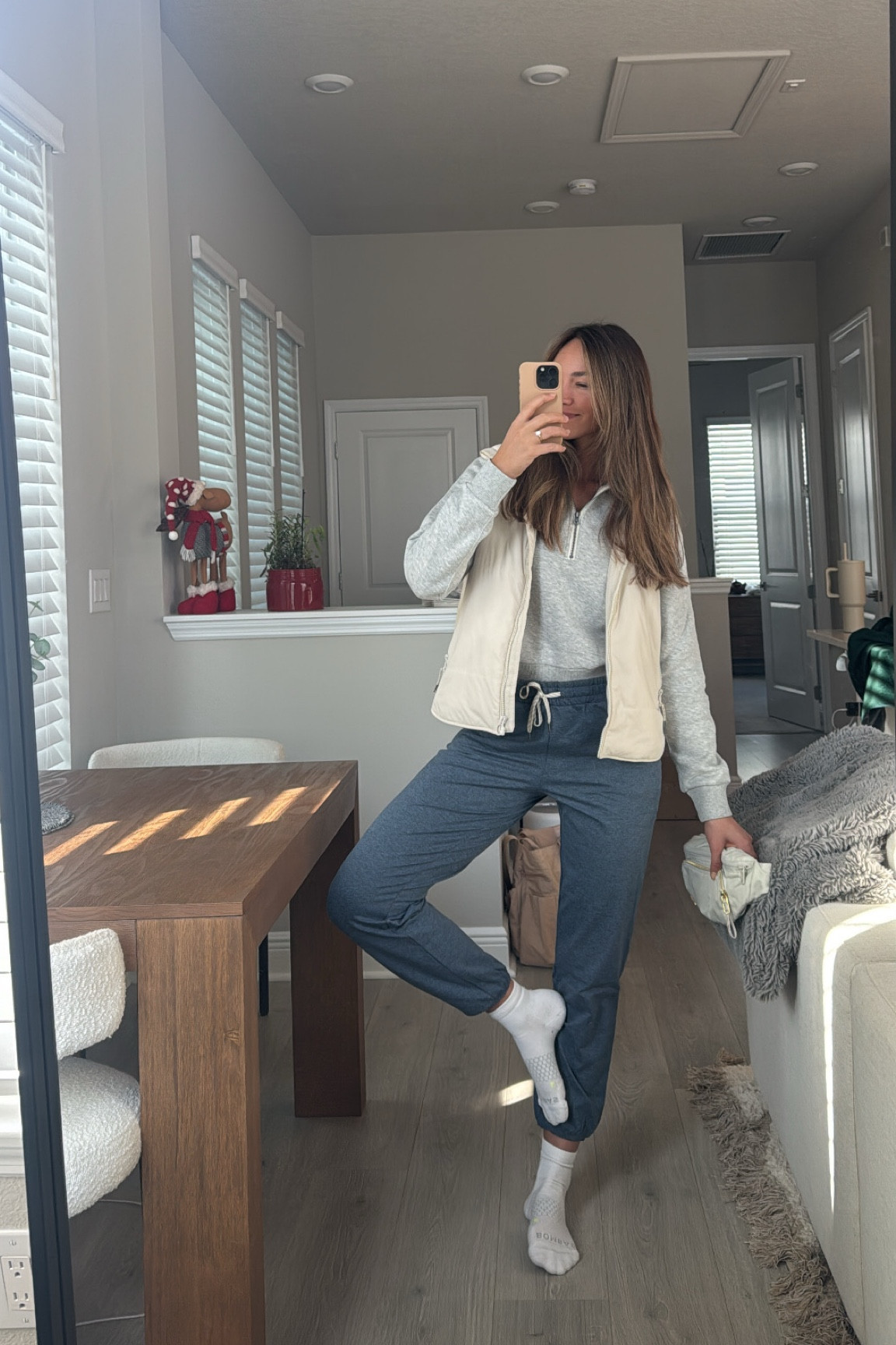 Cold weather warmup look before tennis 🎾 

Athleisure, joggers, vest

#LTKFindsUnder100 #LTKActive