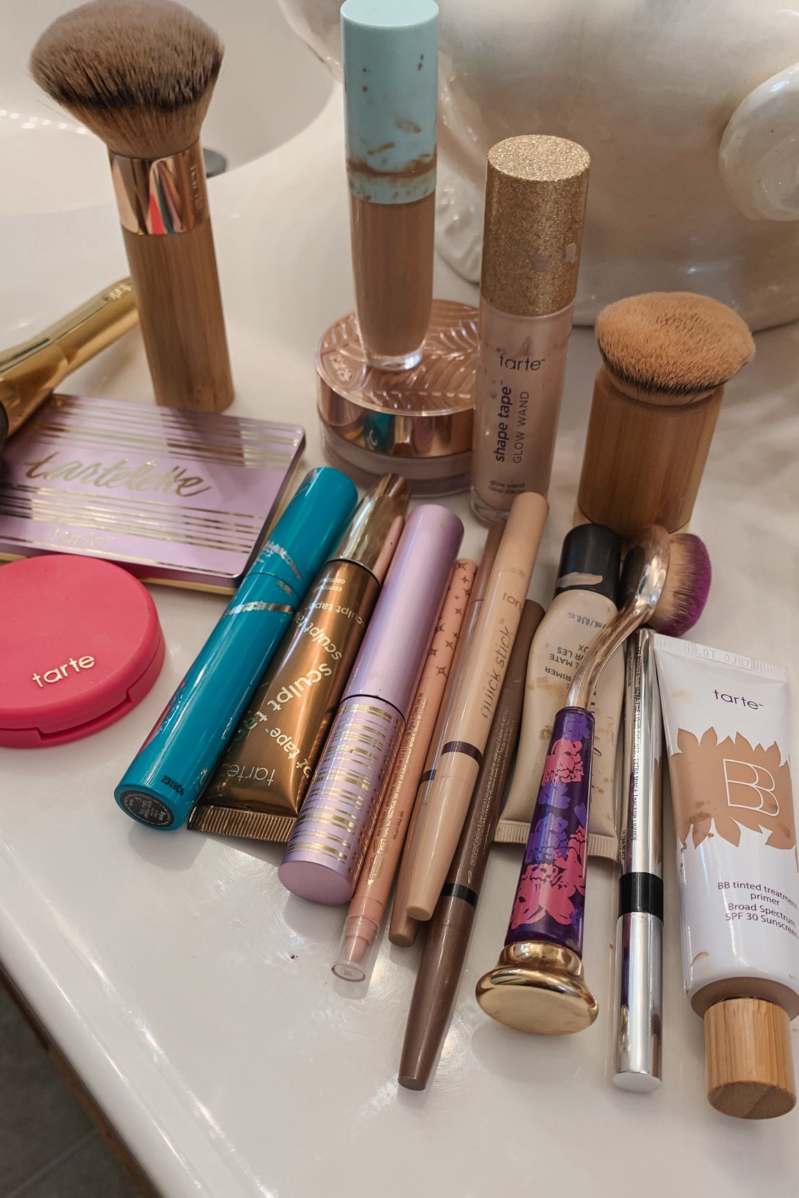 #grwm #makeup
Tarte makeup
SPF 
Blush: big ego
BB: Light
Powder: light neutral 
Bronzer: warm bronze


#LTKsalealert #LTKbeauty #LTKitbag