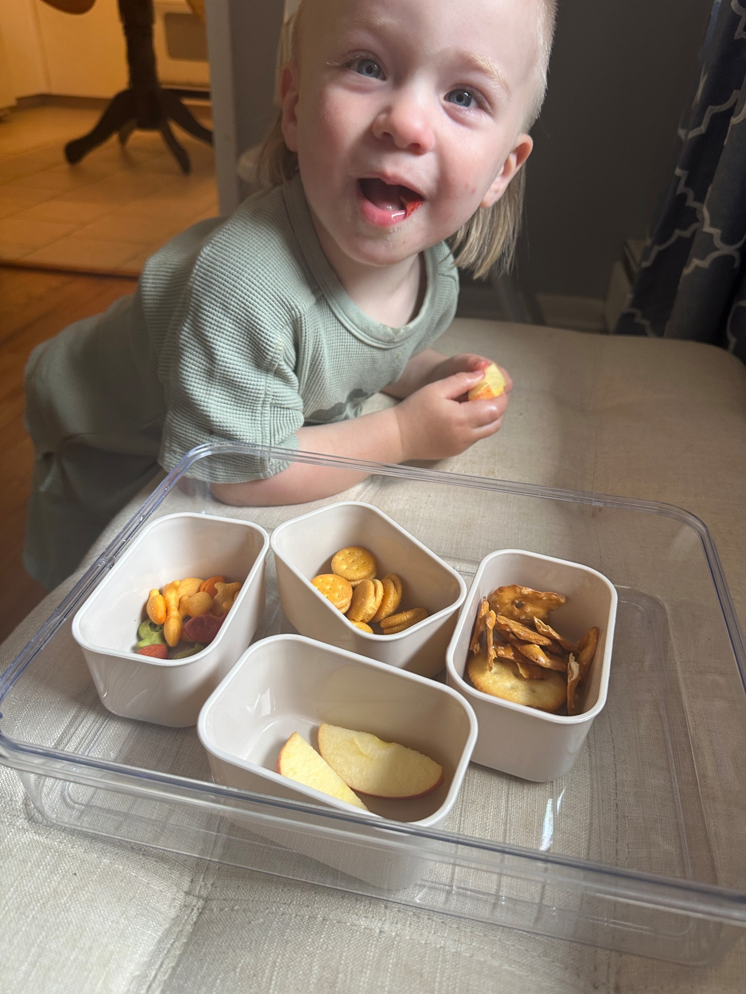 This snackle box is perfect for little ones!

Walmart/ snacks/ toddlers/ kids/ munchies/ lids/ happy/ travel/ affordable 

#LTKBaby #LTKTravel #LTKKids