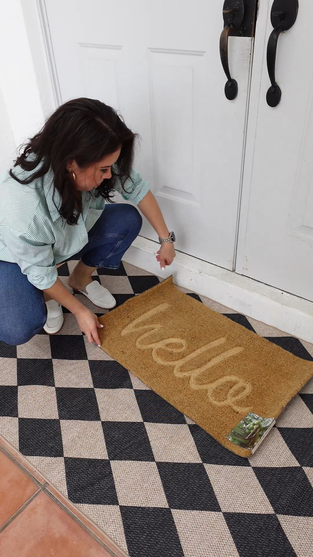 This checkered rug looks so chic!

spring front porch decor 

 #LTKWatchNow #LTKSeasonal #LTKHome