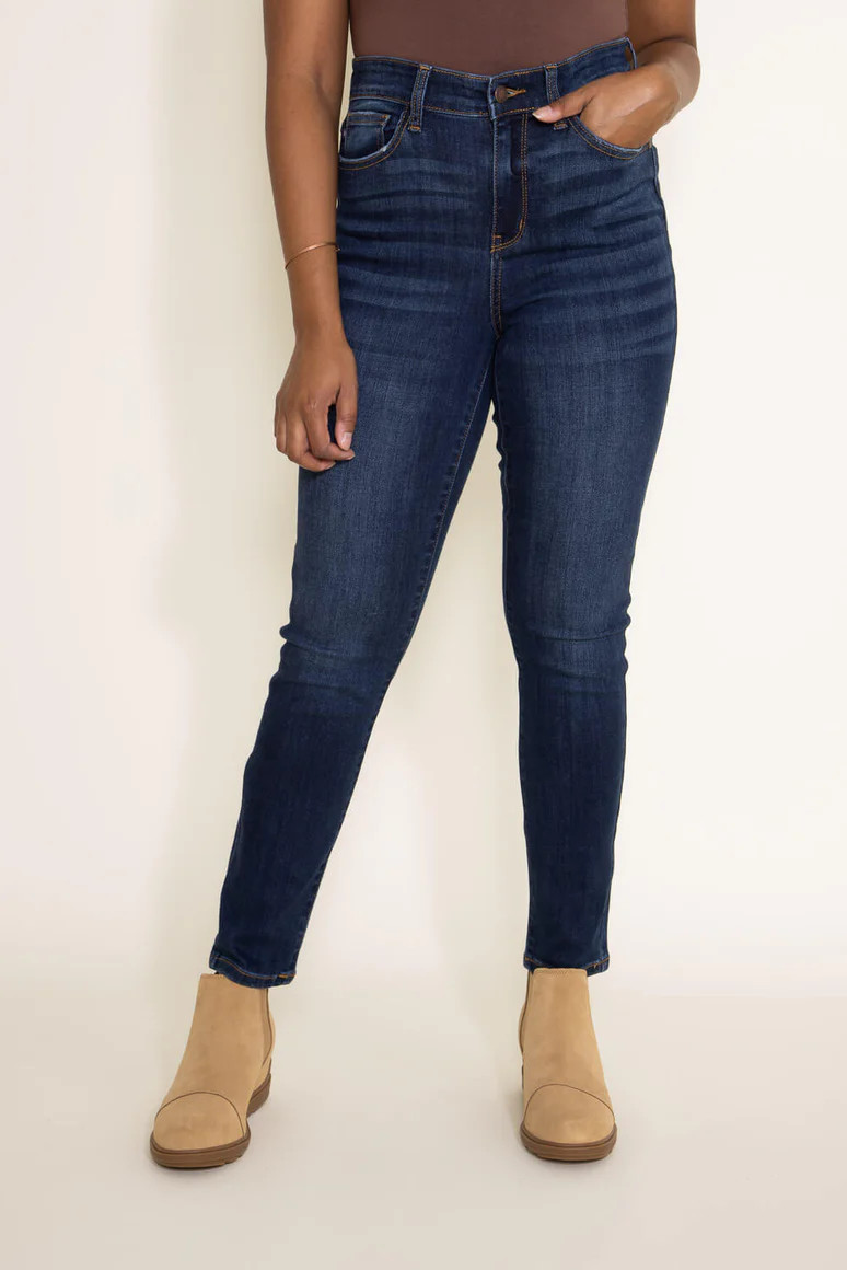 Judy Blue High Rise Relaxed Fit Jeans for Women | Glik's