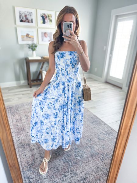 Abercrombie blue and white maxi dress in XXS petite. Straps are adjustable. Dress is lined. Baby shower dress. Wedding shower dress. Brunch dress. Vacation outfit. Spring dress. Summer dress. Resort wear. Mother’s Day gift. Tory Burch jelly sandals are TTS.

#LTKshoecrush #LTKfindsunder100 #LTKGiftGuide