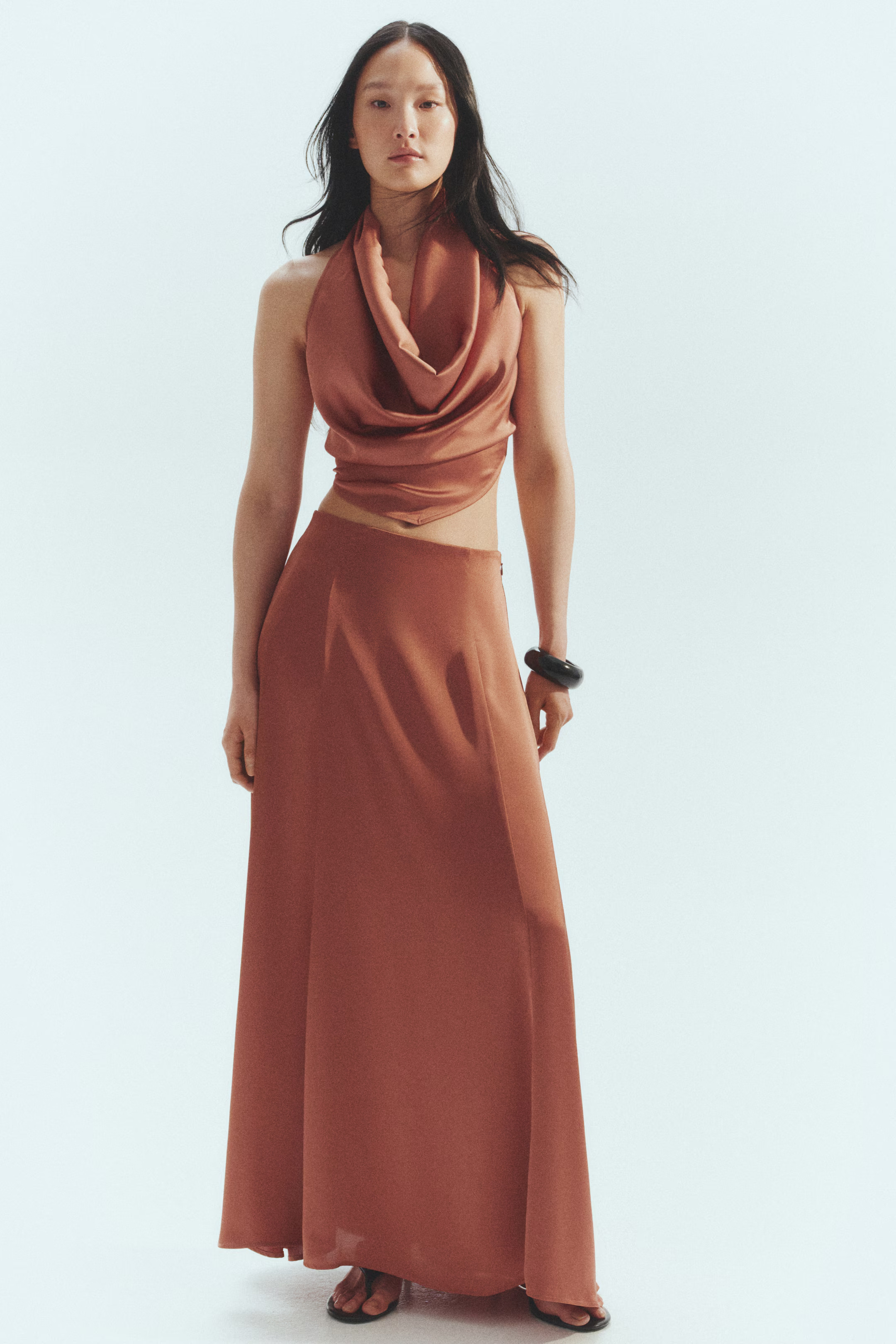 Satin maxi skirt | H&M (UK, MY, IN, SG, PH, TW, HK)