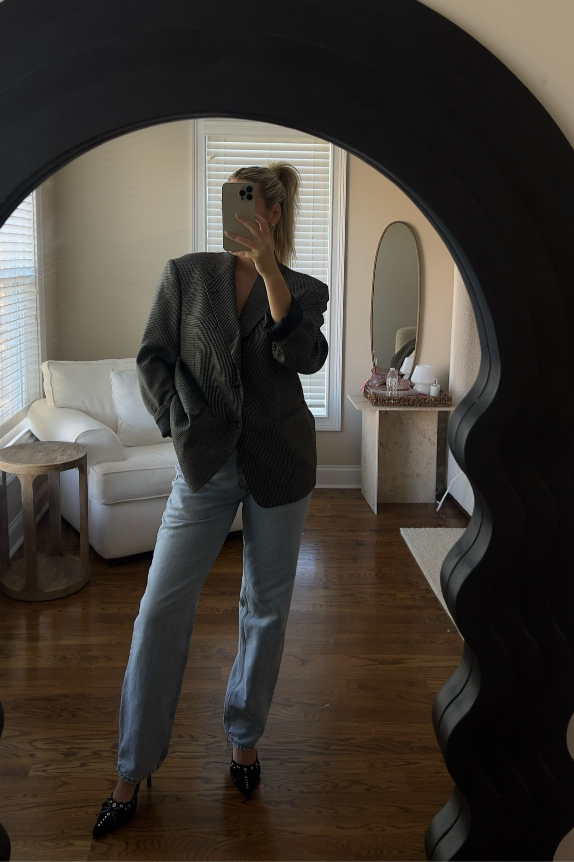 Forever an easy go to look - oversized blazer, jeans and a kitten heel 🤍

I thrifted the blazer (linked a similar one I have) and jeans- always check the men’s section in thrift stores for oversized blazers + these vintage Levi’s are men’s too 

Capsule wardrobe, basics, basic outfit, Pinterest outfit, vintage Levi’s, jeans

#LTKWorkwear #LTKShoeCrush #LTKStyleTip