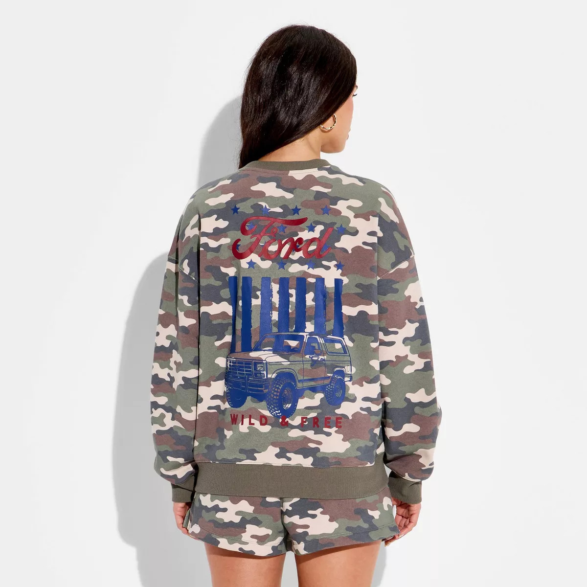Women's Ford Graphic Pullover Sweatshirt - Green Camo M | Target