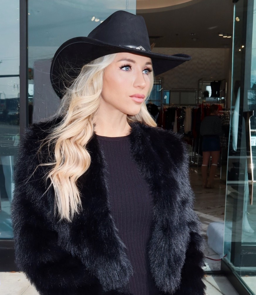 I grew up in Texas, have lived in Nashville for 3 years and just got my first cowboy hat last weekend. Here are my favorites 

The Amanda Uprichard one is now sold out so here are the others 🖤

#LTKGiftGuide #LTKHoliday #LTKdayinmylife