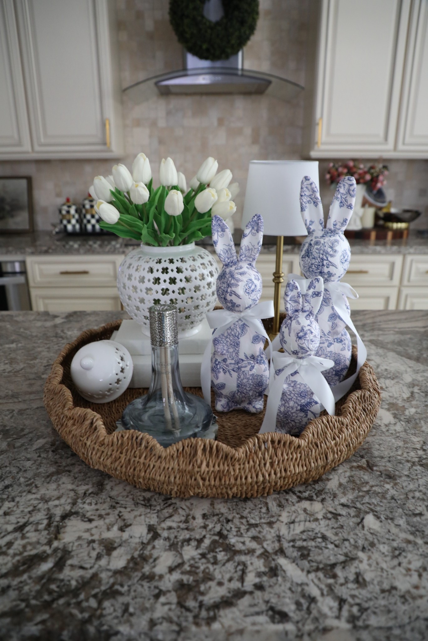 Spring Easter Centerpiece Inspo

#LTKHome #LTKSeasonal