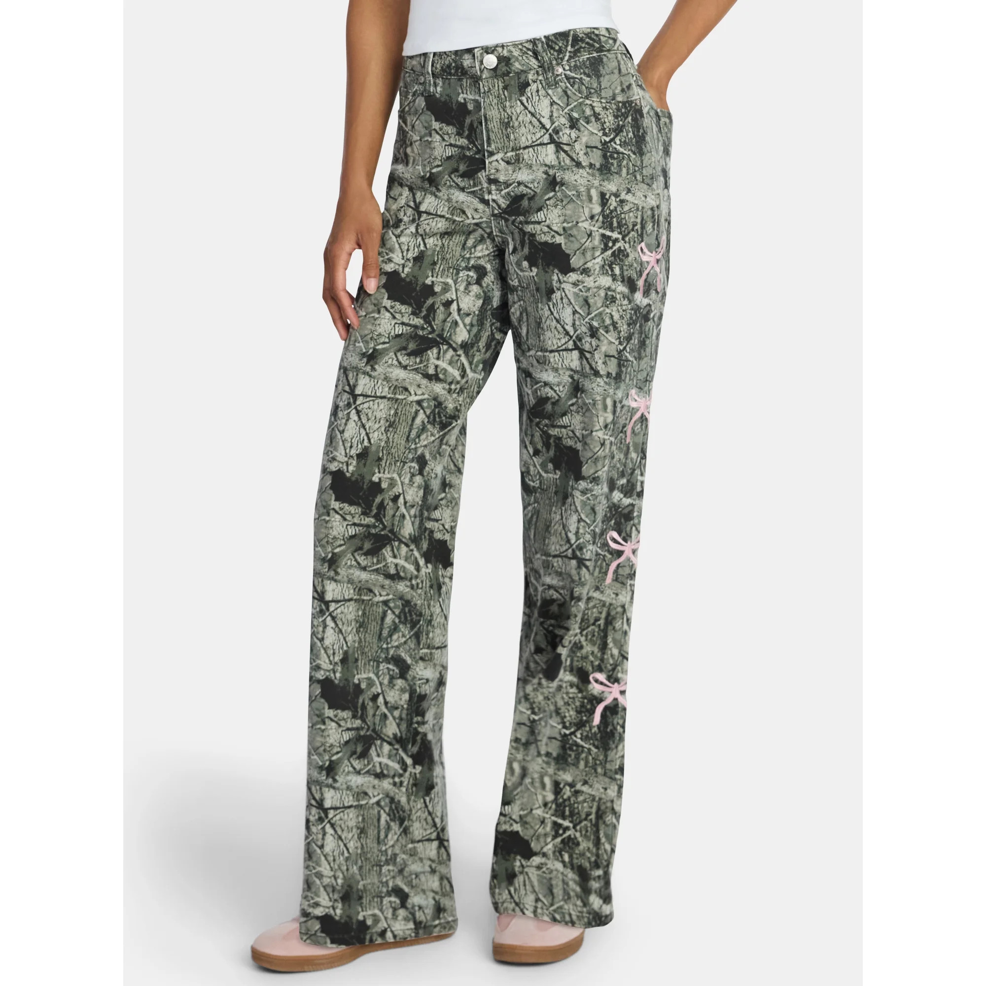Madden NYC Women's Mid-Rise Embroidered Jean, Sizes 00-18 | Walmart (US)