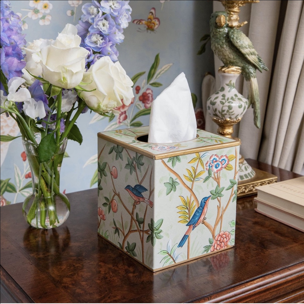 Green & pink tissue box cover with chinoiserie design 🩷💚