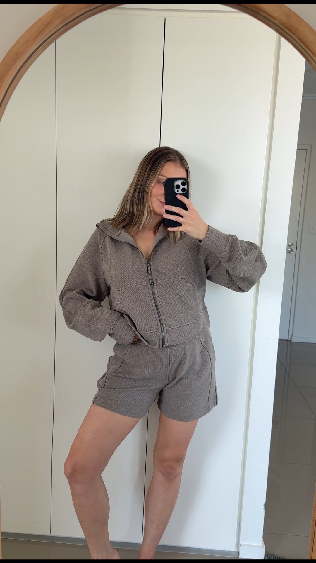 The kind of matching set that makes comfort look chic 🫶🏻
This Lululemon waffle hoodie + shorts combo is perfect for errands, lounging, or the school/daycare run..truly an everyday essential.


#lululemon #everydaystyle #australianmums #capsulewardrobe #athleisure


#LTKspring #LTKaustralia #LTKstyletip