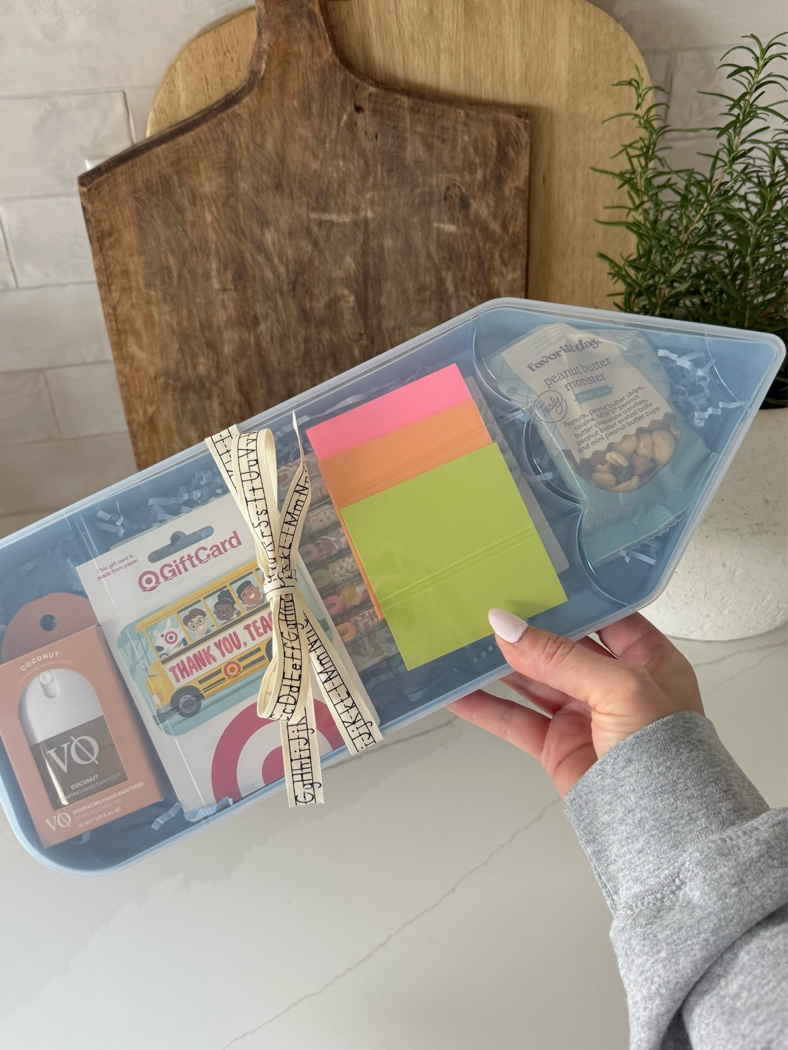 Back to school teacher gift idea ✏️
I love this fillable pencil box! Add some teacher gifts like pens, post it notes, hand sanitizer, gicy card, snacks 


#teachergift #teachergiftideas #backtoshool #firstdayofschool #diygift

#LTKmomlife #LTKKids