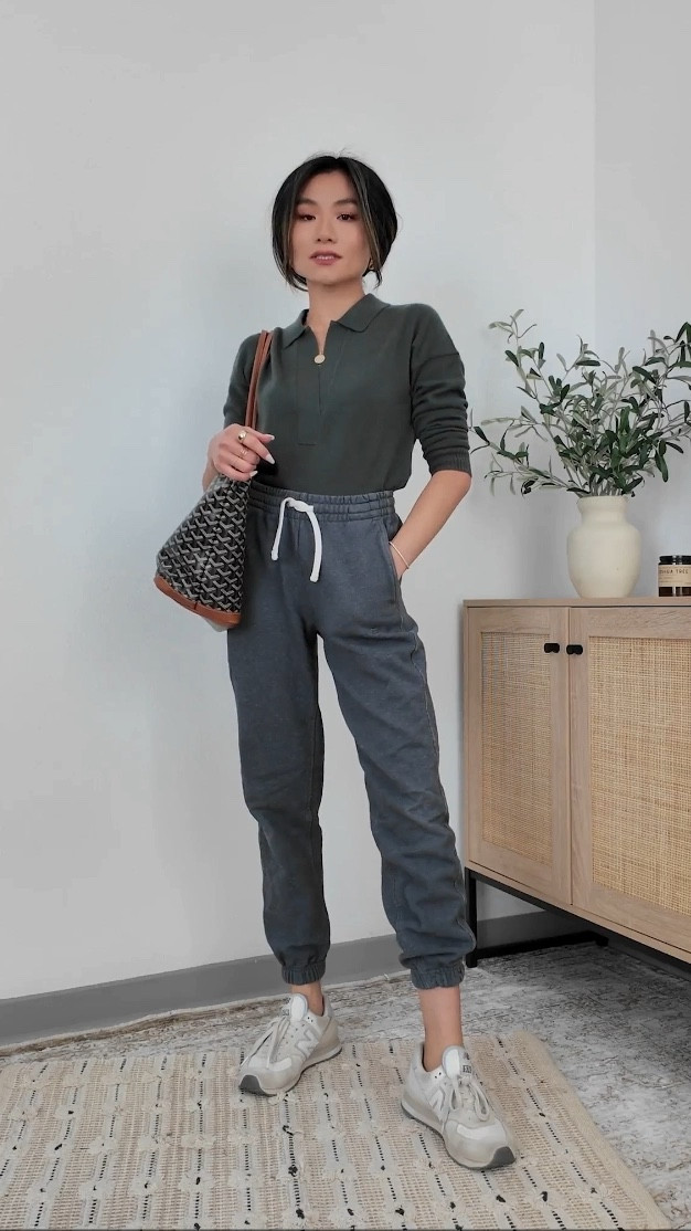 Cozy & chic cashmere sweaters for fall 

⟡ my measurements: 5’2” / 100 lbs / 32B / 00 bottoms 
⟡ everything is sized XXS or XS 
⟡ Watch the full video on YouTube

Love the preppy / relaxed / casual mix of this sweater!

The collar gives it a dressed up feel and the moss color is on trend for the season

#LTKSeasonal #LTKTravel