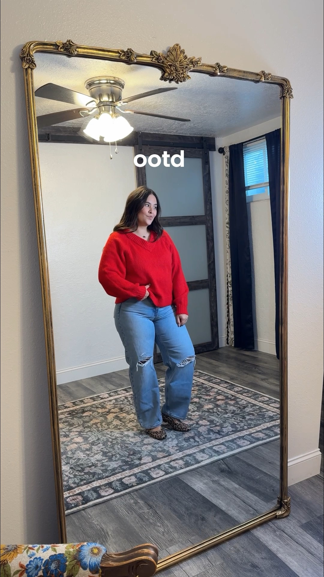 OOTD 💘💘 wearing a large in the sweater and a 30 short in the jeans :) 

#LTKSaleAlert #LTKMidsize #LTKootd